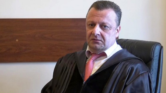 Судья Александр Азарян: Подам в отставку, если в отставку подаст премьер Армении Никол Пашинян