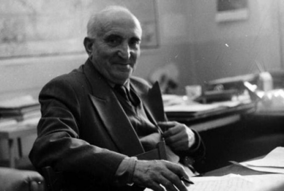 Չարենցի 4 հասցեում կփակցվի ֆիզիկոս Պետրոս Բեզիրգանյանի հիշատակը հավերժացնող հուշատախտակը