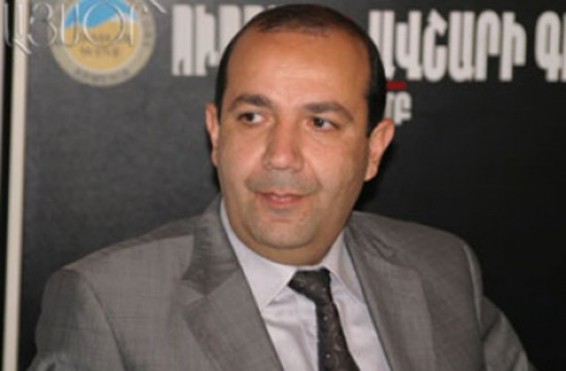 Կալանավորվել է Ծաղկաձորի նախկին քաղաքապետ Գարուն Միրզոյանի 19-ամյա տղան. նա բժշկական կեղծ փաստաթղթերի օգտագործմամբ խուսափել է ժամկետային զինվորական ծառայությունից