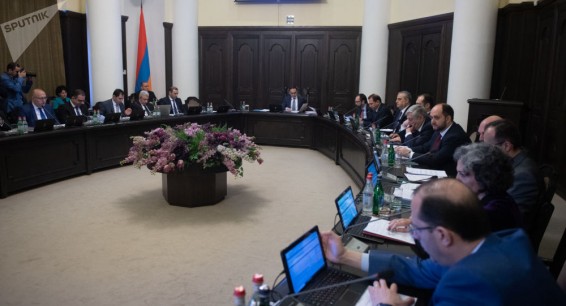 Министров станет меньше: правительство Армении в последний раз заседает в нынешнем составе