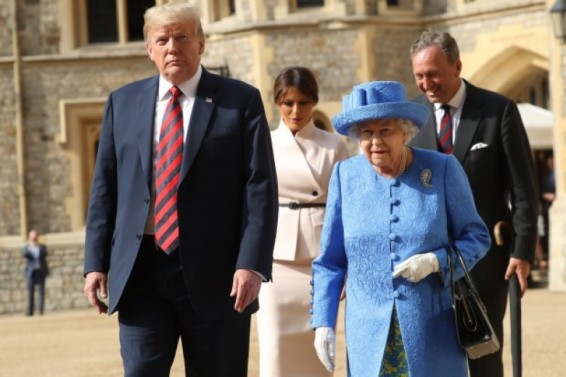 Трамп встретился с Елизаветой II