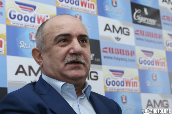 Վակունիսի համայնքապետն է ոտքով հարվածել. Ս. Բաբայանի գրասենյակը միջադեպի հետ կապված դիմում է ԱՀ և ՀՀ ՄԻՊ-երին