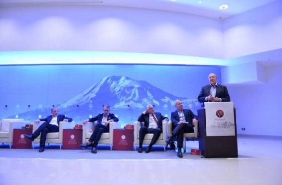 «Աշխարհը դարձել է ավելի բարդ, և լուծումներ գտնելու համար մտքերի գագաթնաժողովի կարիք ունենք»․ Արմեն Սարգսյանը՝ եզրափակիչ քննարկմանը