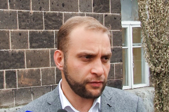 Հերթական անգամ փորձ է արվում կոծկել պաշտոնատար անձանց ապօրինի գործողությունները. Խաչատուրովի պաշտպանը՝ ոստիկանության պարզաբանման մասին