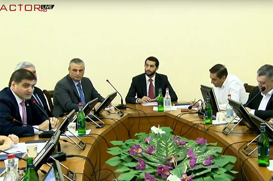 Ինչո՞ւ մինչև հիմա ՌԴ դեսպանը չի կանչվել ԱԳՆ՝ Ռոբերտ Քոչարյանի հետ հանդիպման համար. Պատգամավորն՝ ԱԳ փոխնախարարին