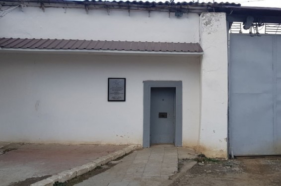 Արցախի ՄԻՊ-ի միջամտությամբ քրեակատարողական վարչությունում մի շարք համակարգային խնդիրներ են լուծվել. հանվել է տեսակցության սենյակում առկա միջնապակին