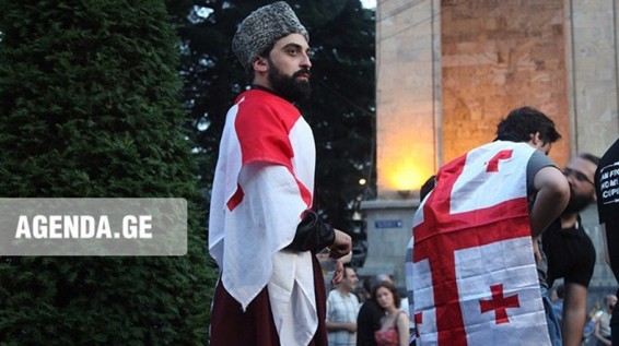 «Աշխարհ՝ բարի գալուստ Վրաստան»․ նոր արշավ՝ Պուտինի կողմից չվերթների արգելքից հետո