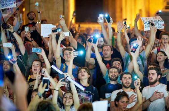 Վրաստանում ԱՄՆ դեսպանատունը երկրի կառավարությանը զուսպ գործողությունների կոչ է արել