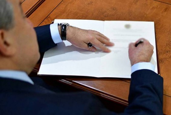 Նախագահ Սարգսյանի հրամանագրով Մխիթար Գոշի մեդալով պարգևատրվել են դատախազության աշխատակիցներ