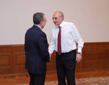 Կարեւոր նպատակ ունեմ՝ ամրապնդելու Արցախի իշխանությունների մոտ սեփականության զգացումը. Մնացականյան