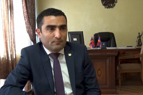 Քաղաքացին, ում մոտ Կոտայքի մարզպետը քաղաքապետի ընտրություններին ցուցակ էր հայտնաբերել, դատական հայց է ներկայացրել ընդդեմ Ռ. Պետրոսյանի