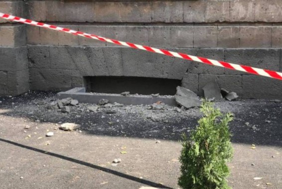 Գյումրիում շենքի պատշգամբ է փլուզվել. զոհեր ու վիրավորներ չկան