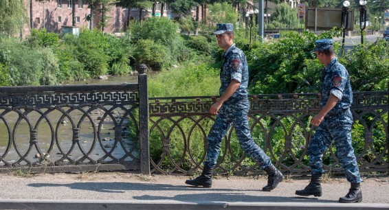 Полиция Армении опровергла сообщение об установке поста у родительского дома Пашиняна