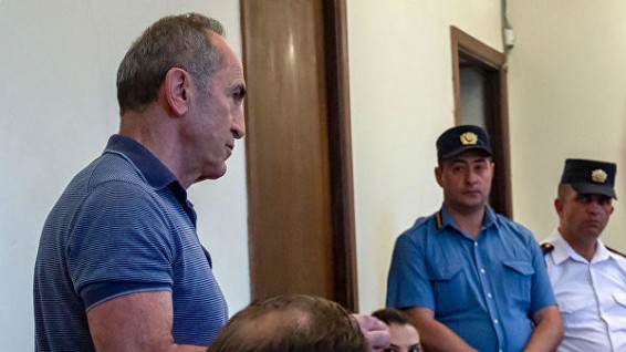 В Армении приостановили полномочия судьи, освободившего Кочаряна