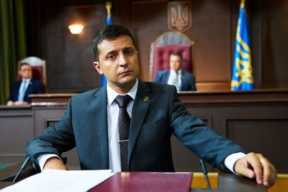 Video. Ուկրաինացի հեռուստահաղորդավարը հայտարարել է Պորոշենկոյի պատճառով Զելենսկու իշխանությունը տապալելու հնարավոր ռազմական փորձի մասին