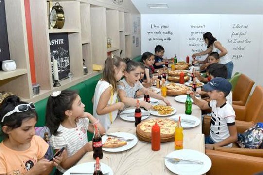 Աննա Հակոբյանի նախաձեռնությամբ շարունակվում է սահմանամերձ գյուղերի երեխաների ժամանցը