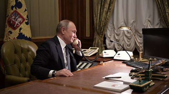 В Кремле рассказали подробности разговора Путина с Зеленским о Донбассе