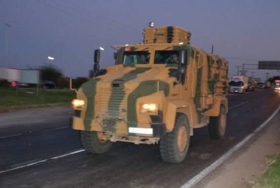 Թուրքիայի զրահամեքենաները՝ Սիրիայի սահմանին