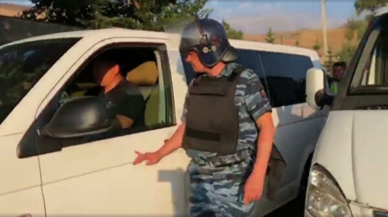 Суд в Киргизии наложил арест на имущество телеканала Алмазбека Атамбаева