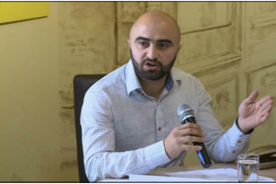 Նշանակմանս օրվանից Ավինյանի գրասենյակը լծված է եղել իմ ձեռքով Ամուլսարի ճամփաները բացելու գործին. նախկին պաշտոնյան պնդմամբ` որոշումը կայացվել է դեռ 8 ամիս առաջ