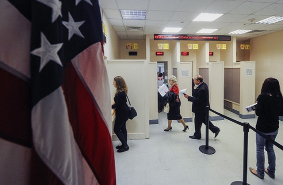 В США ужесточили правила выдачи грин-карт мигрантам