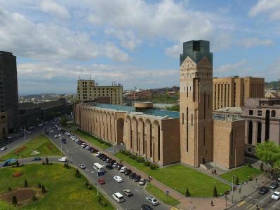 Երեւանի ավագանին ընդդիմություն չունի, լրիվ գրպանային է. Սոնա Աղեկյան