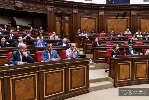 ԱԺ-ն ընդունեց մարզպետների լիազորությունները հստակեցնող օրենքի նախագիծը
