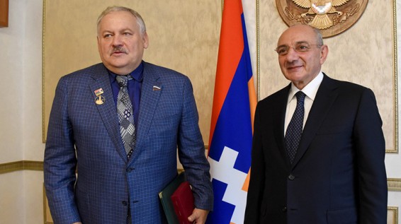 Արցախի նախագահը Զատուլինին է հանձնել «Գրիգոր Լուսավորիչ» շքանշան