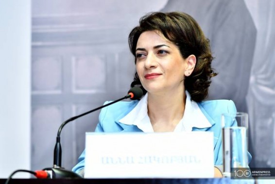 Աննա Հակոբյանը Շվեյցարիա է մեկնել սովորական չվերթով, էկոնոմ դասով. պարզաբանում է խոսնա