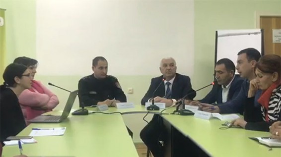 ՀՀ կառավարության 2007թ. ընդունած որոշմամբ բնակավայրերում կահավորված կանգառի կետերի տարածքից երթևեկությունն սկսող ընդհանուր օգտագործման տրանսպորտային միջոցների վարորդներն ունեն երթևեկության առավելություն:  Այս մասին ասված է Երևանի քաղաքապետարանի մամուլի ծա