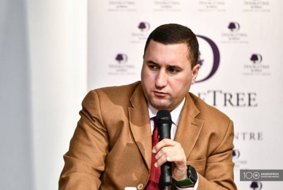 Обсуждается возможность приема девушек в гимназию им. Монте Мелконяна