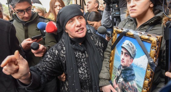 Дело о гибели солдата Артура Аджамяна: адвокат обвиняет, следствие объясняет