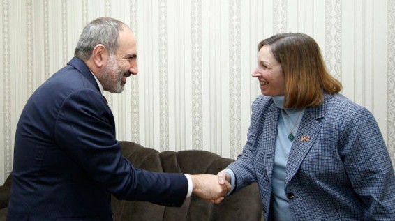 Վարչապետը հանդիպել է ՀՀ-ում ԱՄՆ դեսպանի և Կանզաս նահանգի Ազգային գվարդիայի հրամանատարի հետ