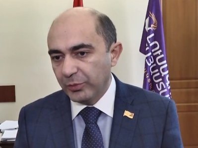 Իշխանությունը անդադար իր ոտքի վրա է կրակում. Մարուքյանը՝ «Իմ քայլ»-ի աղմկահարույց նախագծերի մասին