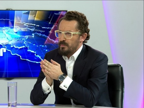 Արա դուք արդեն ոչ թե խաբում, այլ՝ ձեռ եք առնում մեր ժողովրդին