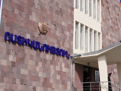 Հայտնաբերվել են թմրամիջոցի նմանվող զանգվածներ. Երկու տղամարդկանց բերման են ենթարկել Փափազյան փողոցից