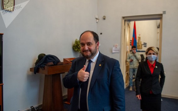 Араик Арутюнян провел всенародное родительское собрание
