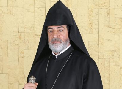 Адвокат: Архиепископ Навасард Кчоян не признает вину
