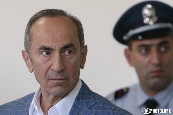 Ովքե՞ր և ինչպե՞ս են պահում Ռոբերտ Քոչարյանի կալանքը. past.am