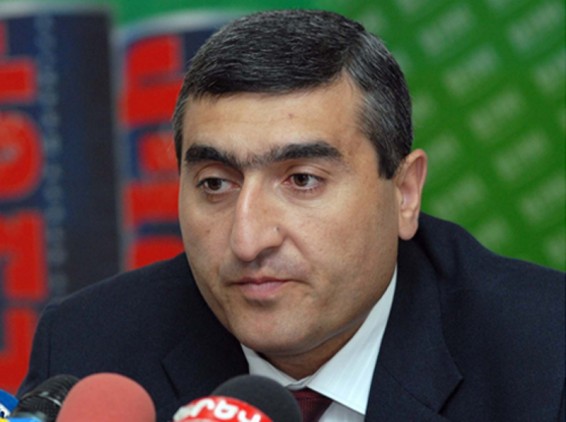 Հայկական կողմը պետք է ավելի խիստ դիրքորոշում որդեգրի Ղարաբաղի հարցում. Շիրակ Թորոսյան