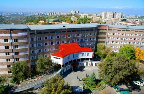 Քաղաքացին ահազանգում է՝ Սբ. Գրիգոր Լուսավորիչ ԲԿ-ի բուժաշխատողներին սպառնում են ազատել աշխատանքից, եթե չվերադառնան աշխատանքի. «Փաստինֆո»