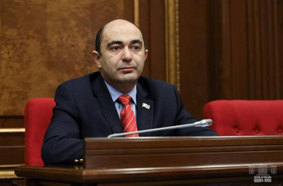 «Ցույց ենք տալիս, որ այդ գումարը կա, և դարձել ենք թիրախ» Էդմոն Մարուքյանը՝ քաղաքացիներին աջակցելու առաջարկի մասին