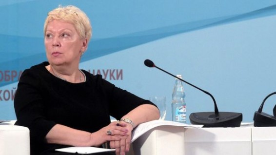 Новый министр образования уволила трех заместителей