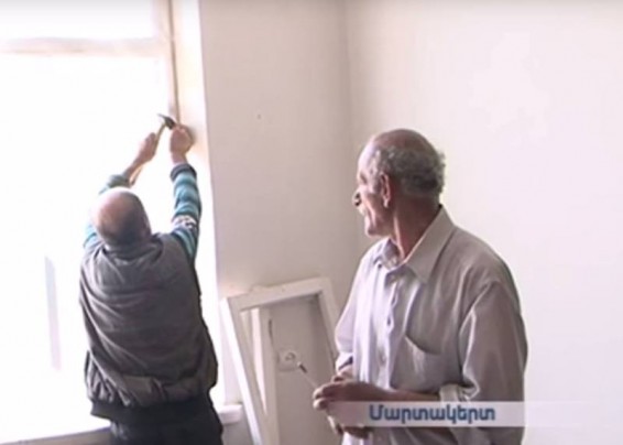 Video. Հրետակոծությունից տուժել է նաև Մարտակերտ քաղաքը