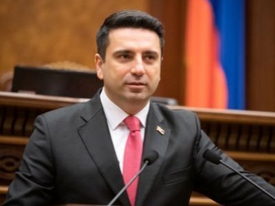 Ալեն Սիմոնյանի նոր նախաձեռնությունը. Ավտոմեքենայի համարանիշի թվերի փոխարեն կարող է գրվել նաև անուն