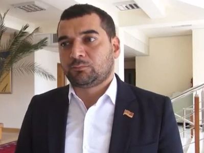 Հրաչյա Հակոբյանը երեկ այցելել է Նիկոլ Փաշինյանին, իսկ այսօր մասնակցում է ԱԺ նիստին