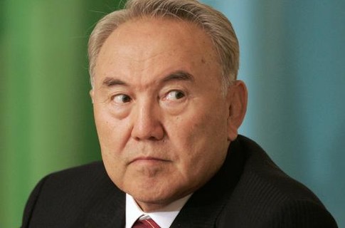 Нурсултан Назарбаев срочно летит в Узбекистан