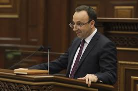 Հրայր Թովմասյանը տևական ժամանակ է՝ հրաժարվել է ստանալ պարգևավճարներ. Ղազարյան