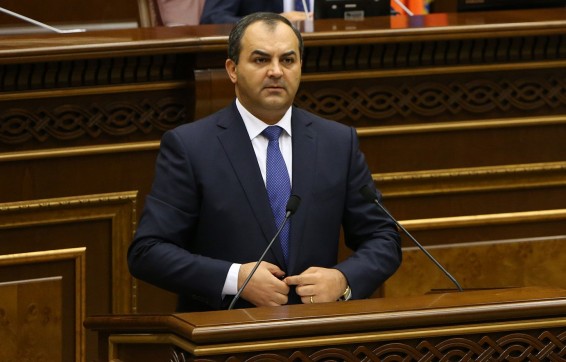 Արթուր Դավթյանը ներկայացնում է Ծառուկյանին անձեռնմխելիությունից զրկելու միջնորդությունները (Video)