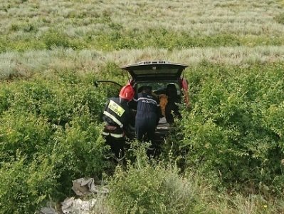 Աբովյան-Բյուրեղավան ճանապարհին «Nissan X-trail»-ը վախվել է պատնեշին եւ 10 մետր սահել ձերը. Կա վիրավոր